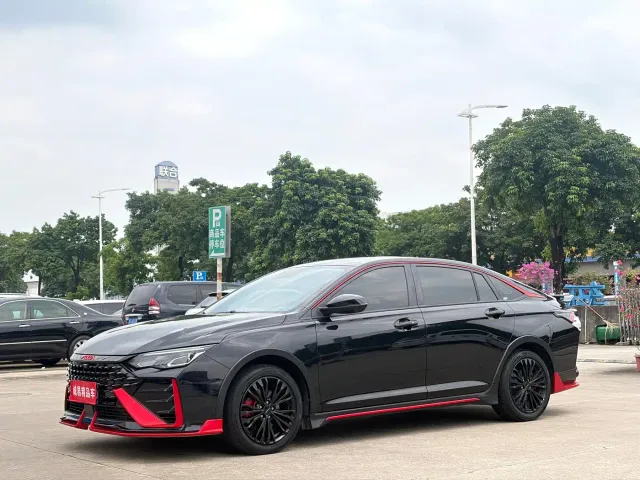 Фотография автомобиля — Dongfeng Yixuan MAX