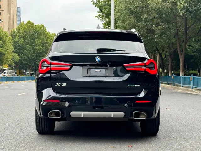 BMW X3 — Фото автомобиля 4