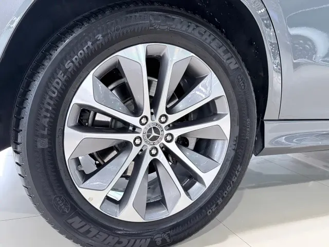 Mercedes-Benz GLE-Class — Фото автомобиля 24