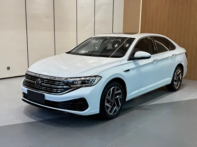 Фотография автомобиля — Volkswagen Sagitar