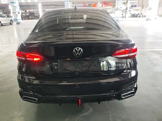 Volkswagen Lavida — Фото автомобиля 5