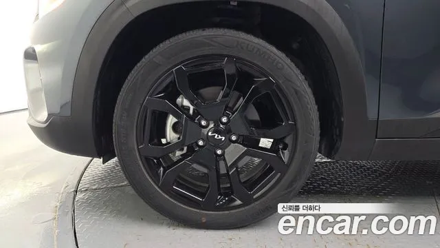 Kia Seltos Бензин 1.6 турбо 2WD — Фото автомобиля 5
