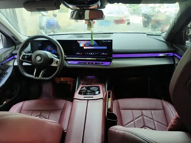 BMW BMW 5 Series 2024 530Li Leading M Sport Package — Фото автомобиля 12