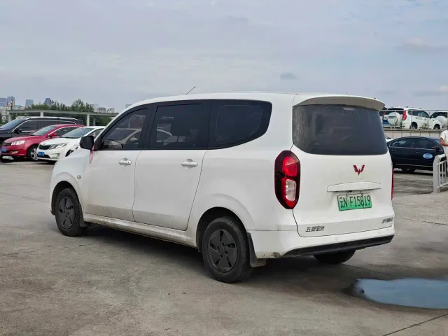 Wuling Hongguang — Фото автомобиля 14