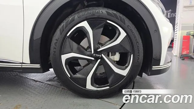 Kia EV6 — Фото автомобиля 20