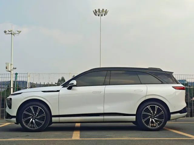 Xpeng G9 — Фото автомобиля 5