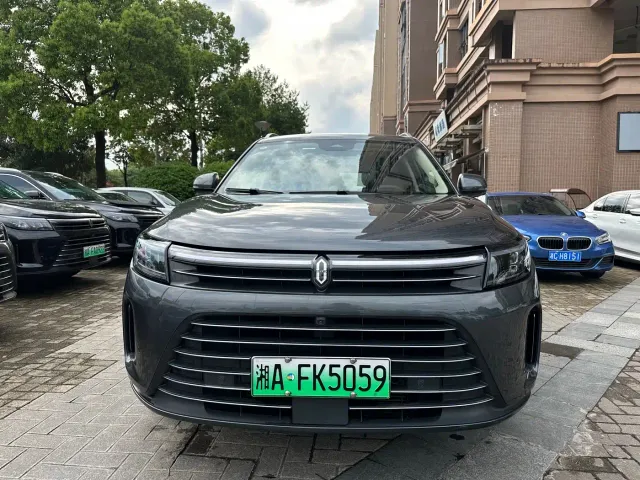 Aito M7 — Фото автомобиля 2