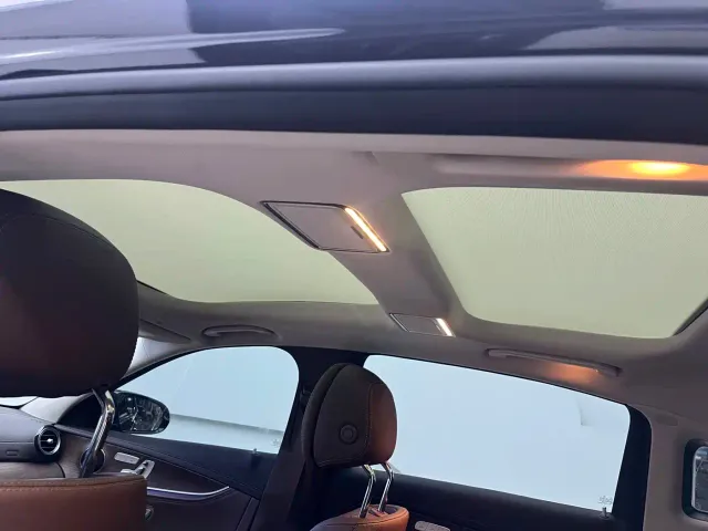 Mercedes-Benz E-Class — Фото автомобиля 5