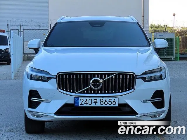 Volvo XC60 2nd Gen — Фото автомобиля 2