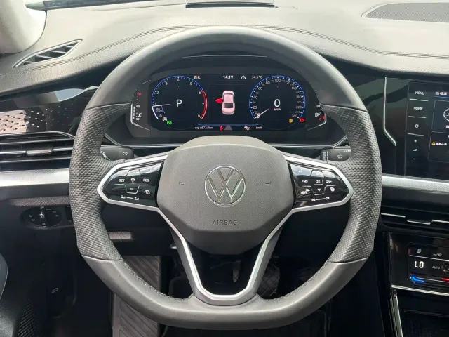 Volkswagen Passat — Фото автомобиля 15