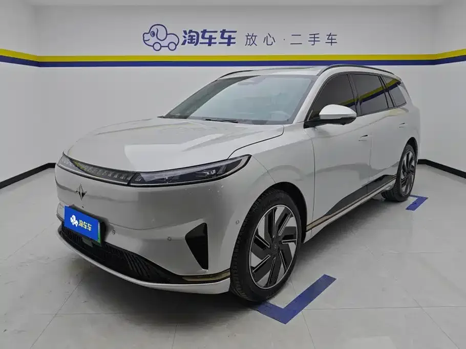 Фотография автомобиля — Dongfeng Yipai eπ008