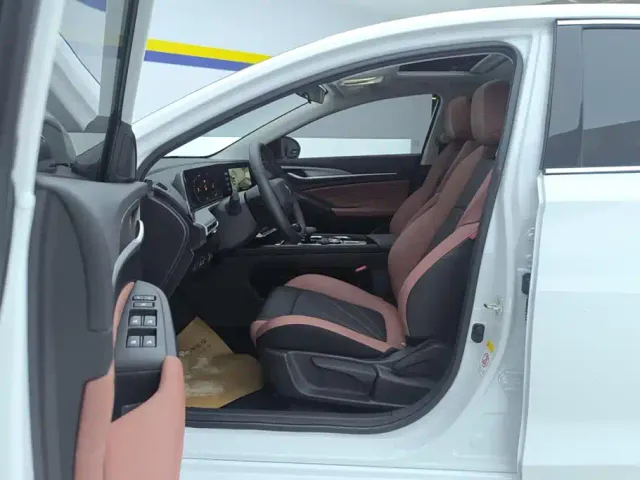 Changan Eado — Фото автомобиля 9
