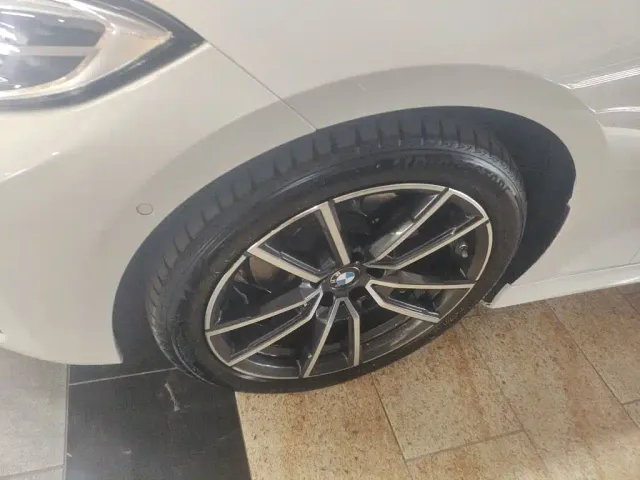 BMW 3 Series — Фото автомобиля 22