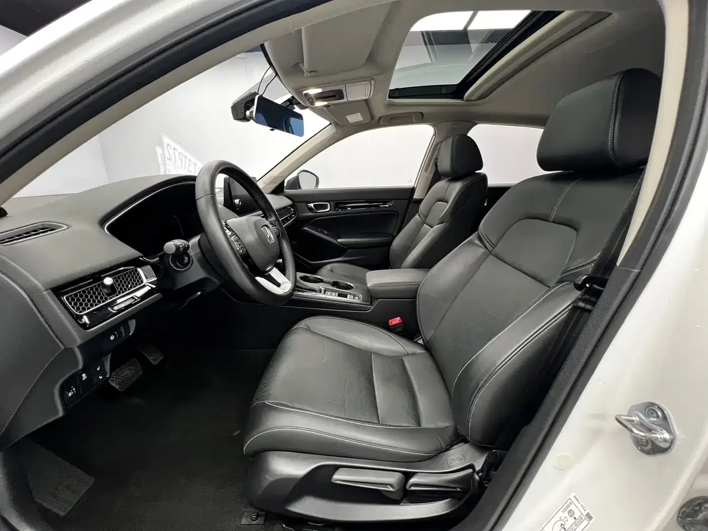 Honda Civic 2022 180TURBO CVT Premium Edition — Фото автомобиля 7