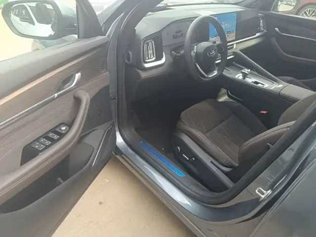 Geely Xingyue L — Фото автомобиля 11