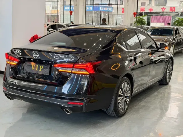 Nissan Teana — Фото автомобиля 7