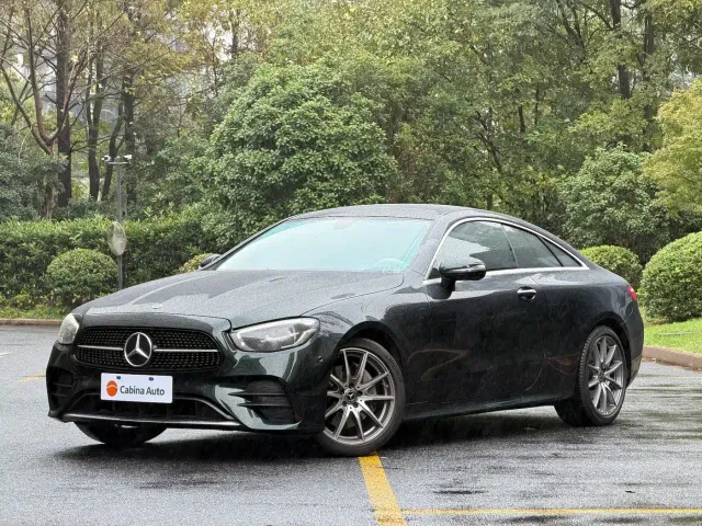 Фотография автомобиля — Mercedes-Benz E-Class