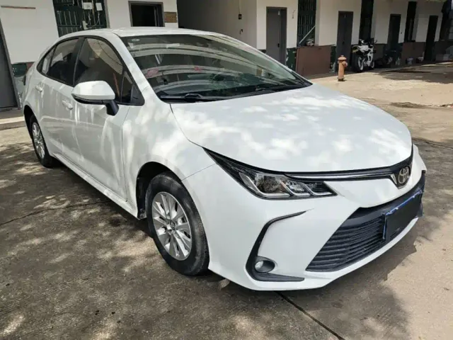 Toyota Corolla — Фото автомобиля 3
