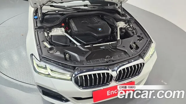 BMW 5 Series G30 — Фото автомобиля 6