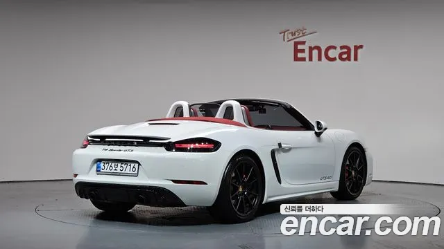 Porsche 718 — Фото автомобиля 2