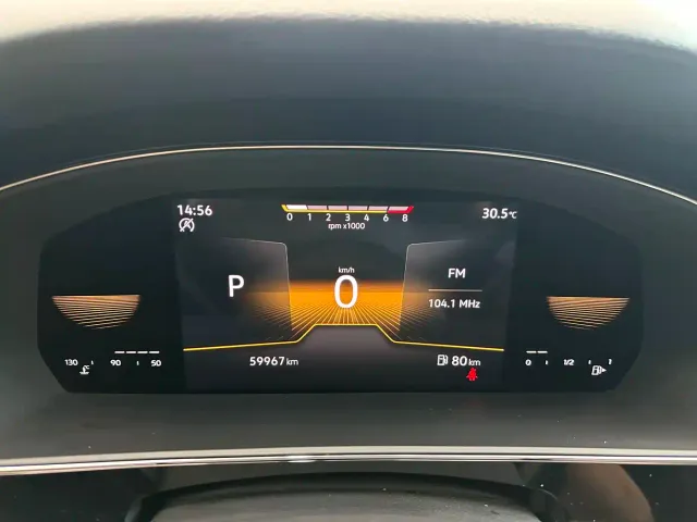 Volkswagen Passat — Фото автомобиля 14