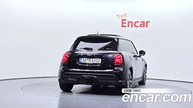 Mini Cooper — Фото автомобиля 4