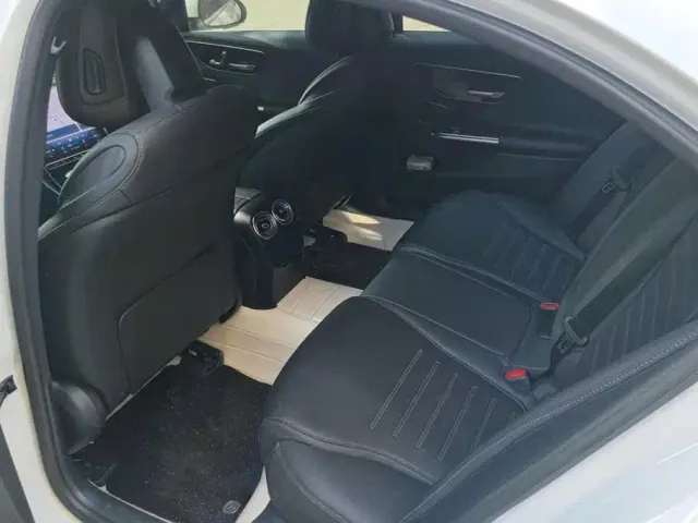 Mercedes-Benz C-Class — Фото автомобиля 11