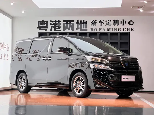 Toyota Vellfire — Фото автомобиля 3