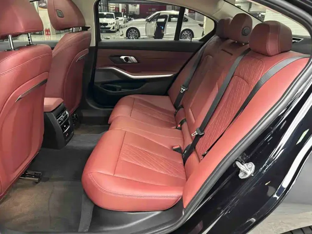 BMW 3 Series — Фото автомобиля 21