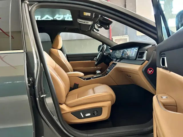 Li Auto ONE — Фото автомобиля 7