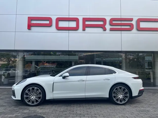 Porsche Panamera — Фото автомобиля 2
