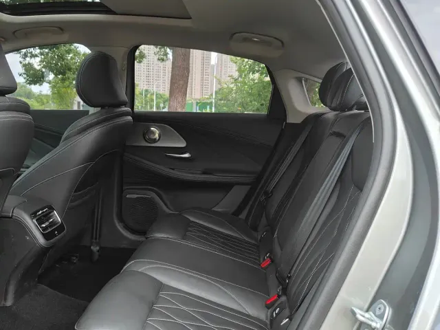 Chery Arrizo 8 — Фото автомобиля 7