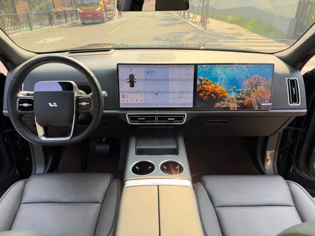 Li Auto L9 — Фото автомобиля 6