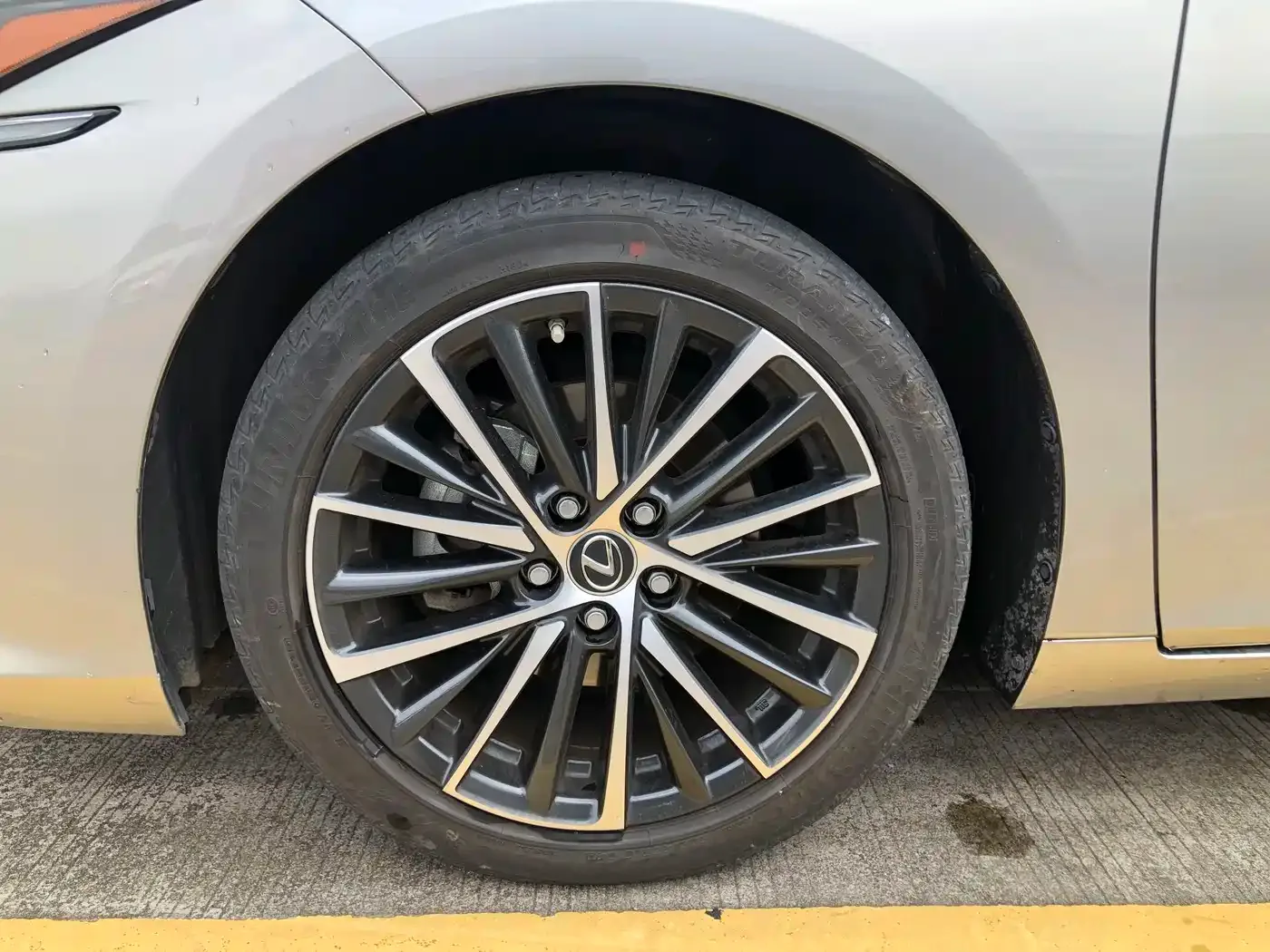 Lexus Lexus ES 2021 300h Luxury Edition — Фото автомобиля 17