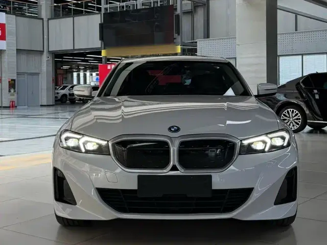 BMW i3 — Фото автомобиля 2