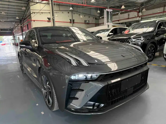 Lynk & Co 03 — Фото автомобиля 6