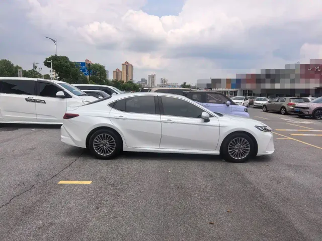 Toyota Camry — Фото автомобиля 4