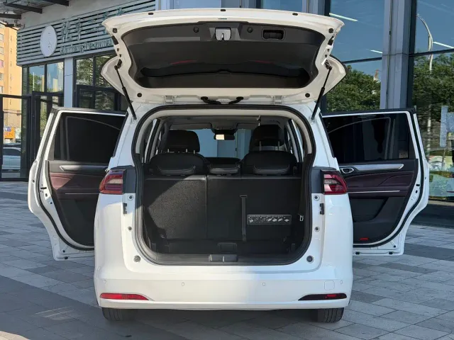 GAC Trumpchi M6 — Фото автомобиля 20