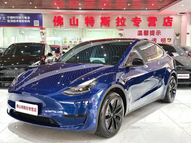 Фотография автомобиля — Tesla Model Y
