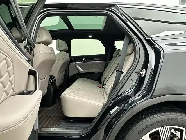 BYD Tang — Фото автомобиля 13