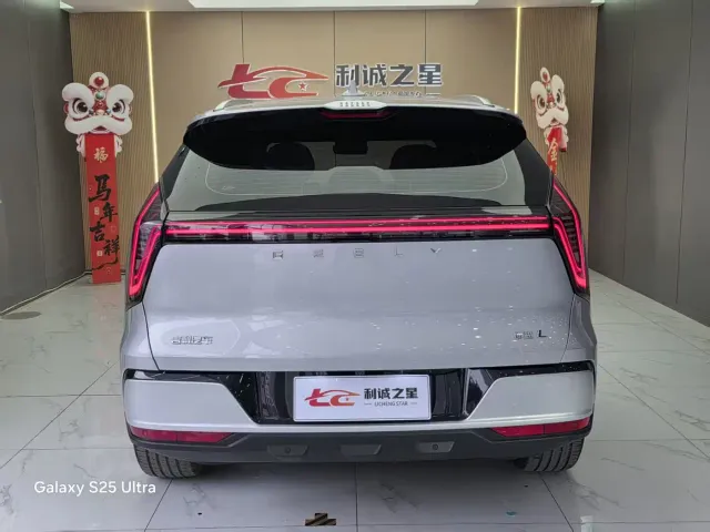 Geely Boyue L — Фото автомобиля 8