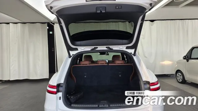 Genesis GV70 — Фото автомобиля 20