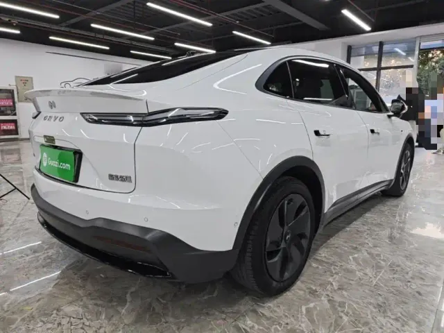Onvo L60 — Фото автомобиля 6