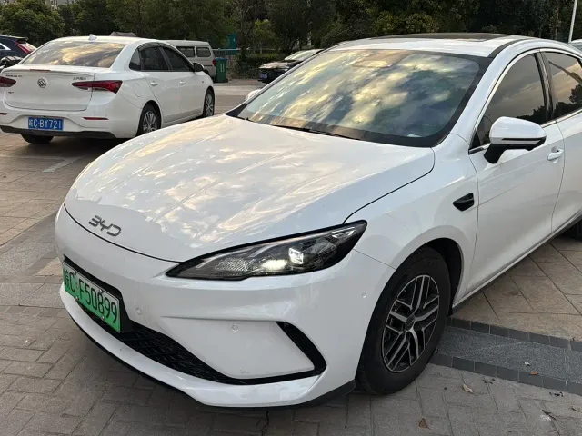Фотография автомобиля — BYD Seal 05 DM-i