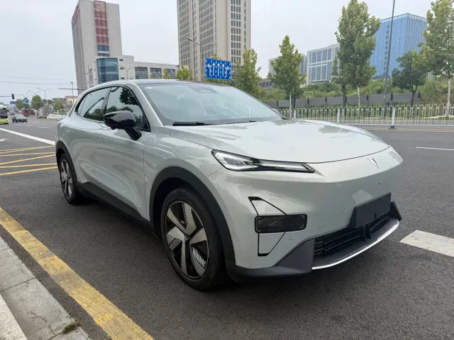 Deepal Shenlan S05 2024 510Ultra Pure Electric Version — Фото автомобиля 3