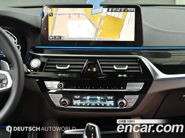 BMW 5-Series 5 серия (G30) — Фото автомобиля 14