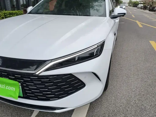 BYD Qin L — Фото автомобиля 23