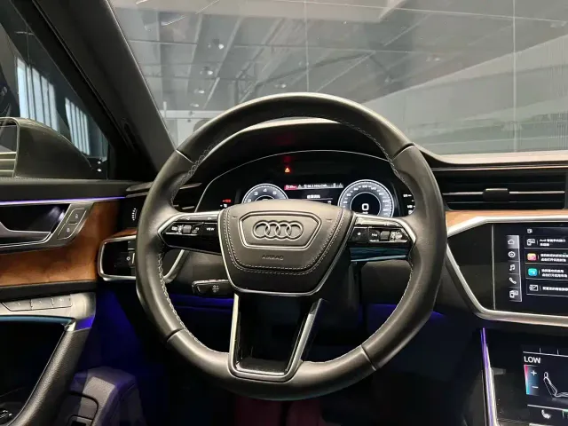 Audi A6L — Фото автомобиля 8