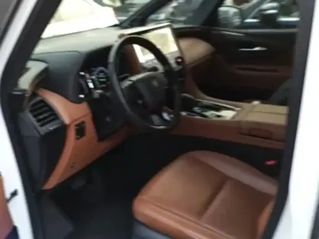 Toyota Alphard — Фото автомобиля 4