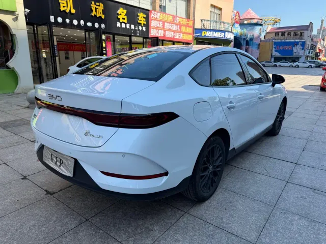 BYD Qin PLUS — Фото автомобиля 8